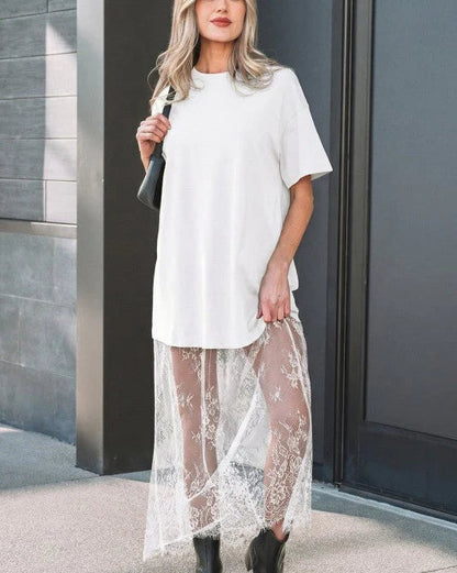 Stylish T-shirt and lace maxi skirt