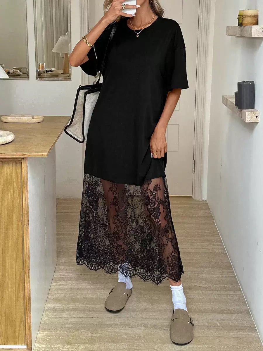 Stylish T-shirt and lace maxi skirt