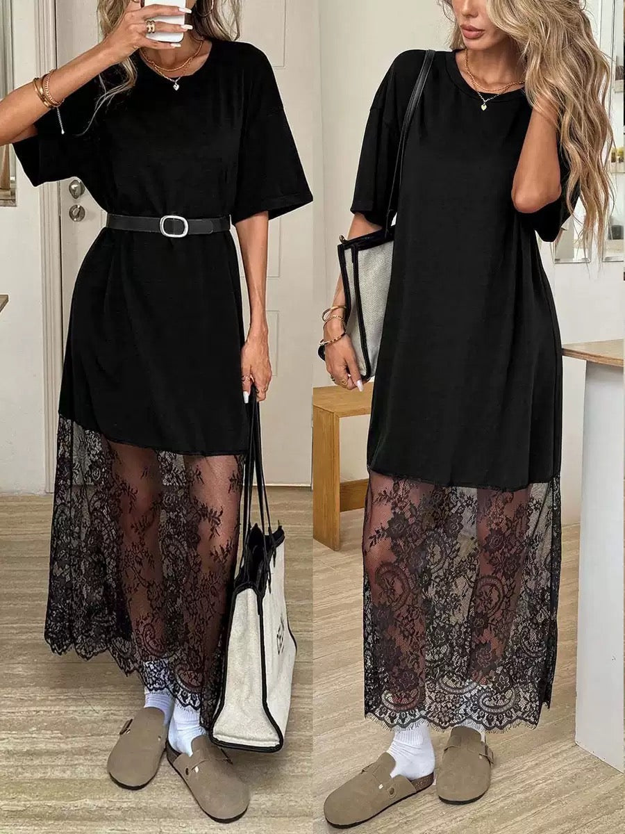 Stylish T-shirt and lace maxi skirt